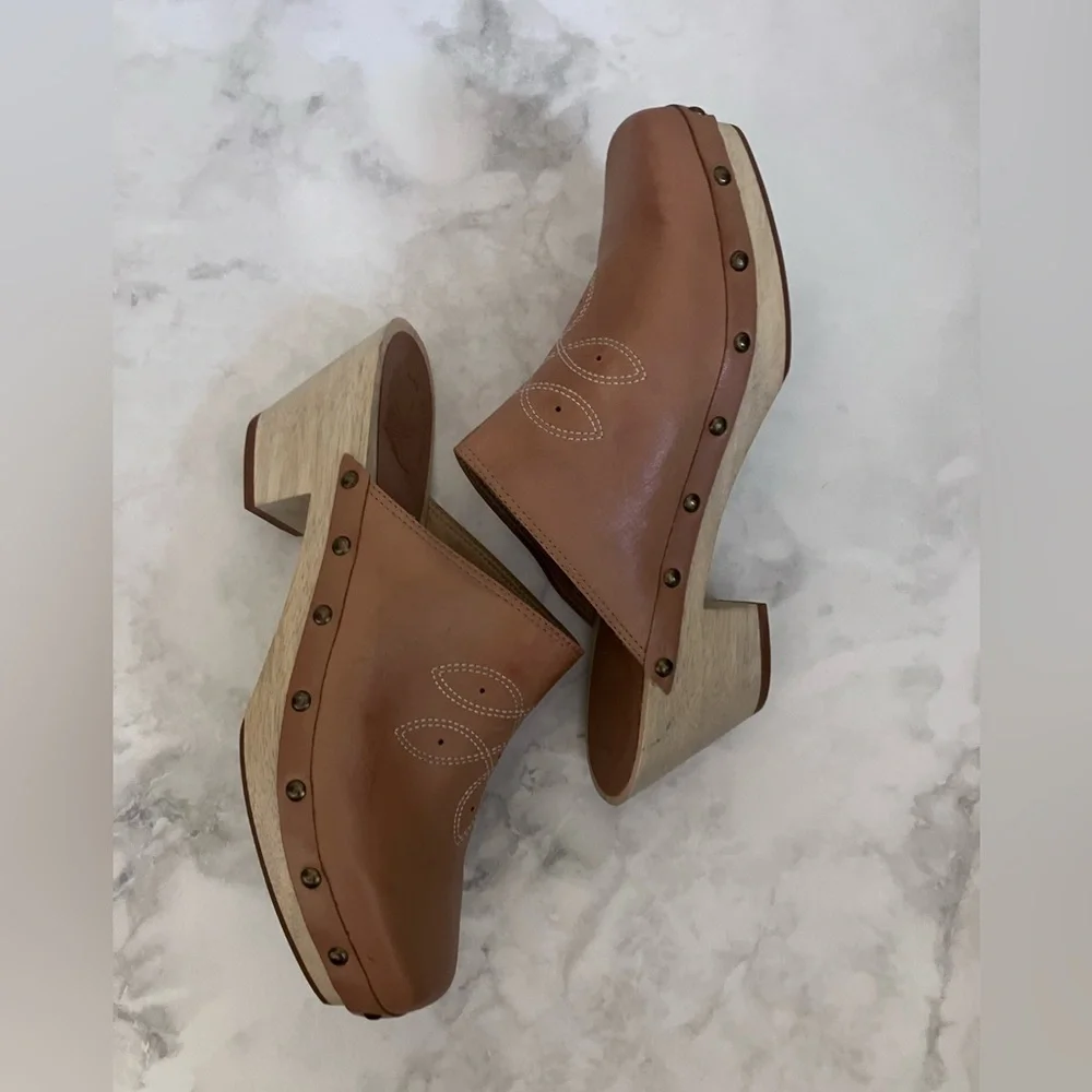BIRD OF FLIGHT Leather Studded Shy Clog Size 8.5-9 - Picture 2 of 10